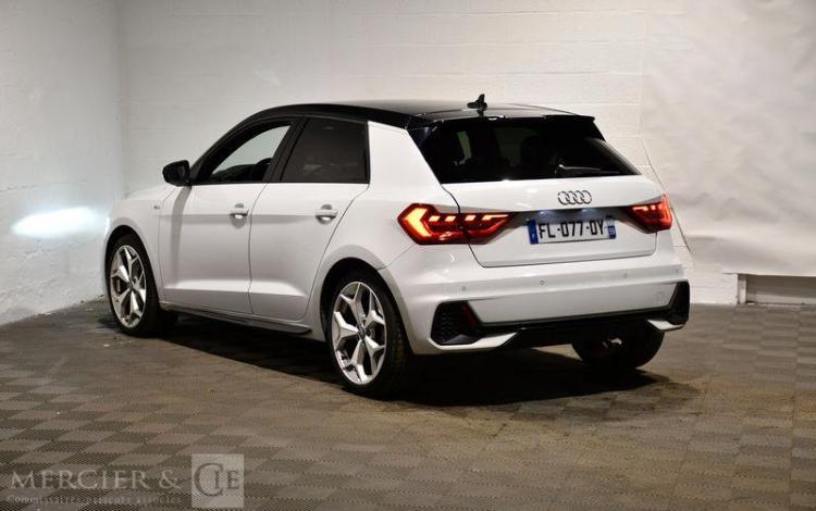 AUDI A1 SPORTBACK 35 1,5 TFSI 150CH SLINE BLANC FL-077-DY