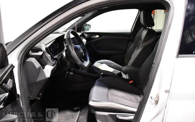 AUDI A1 SPORTBACK 35 1,5 TFSI 150CH SLINE BLANC FL-077-DY