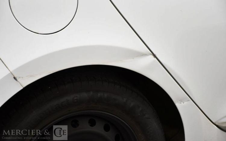 RENAULT CLIO ZEN TCE 100 BLANC FL-386-BT