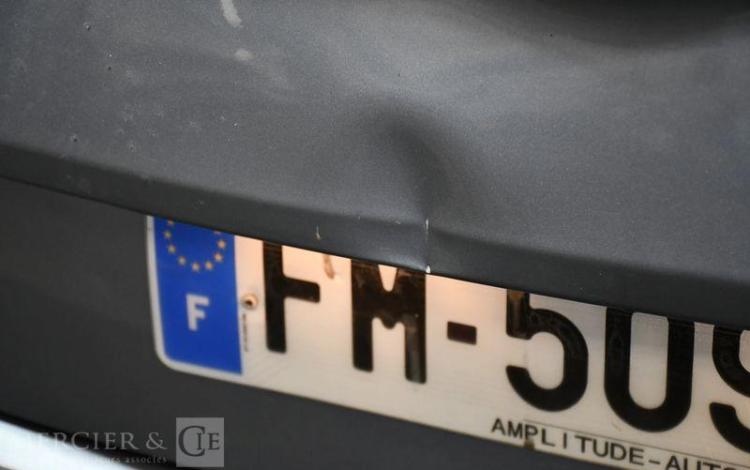 KIA SPORTAGE 136 GTL PREMIUM GRIS FM-509-JE