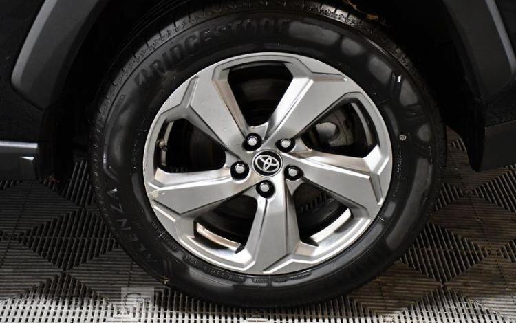 TOYOTA RAV4 NOIR FM-570-XK