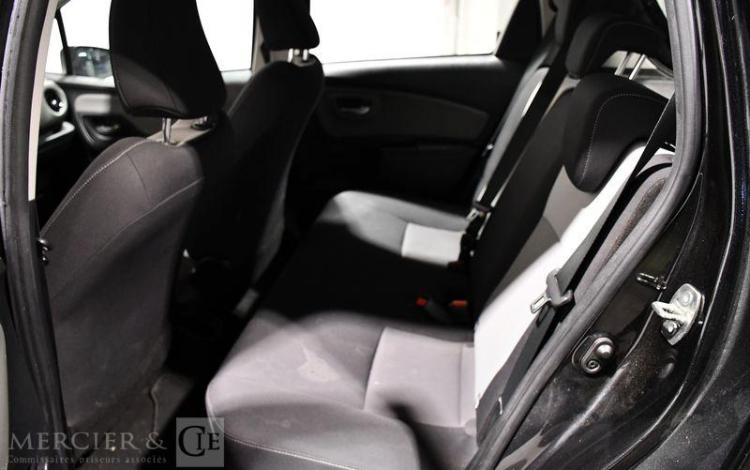 TOYOTA YARIS 3 100 H FRANCE BUSINESS NOIR FM-686-FP
