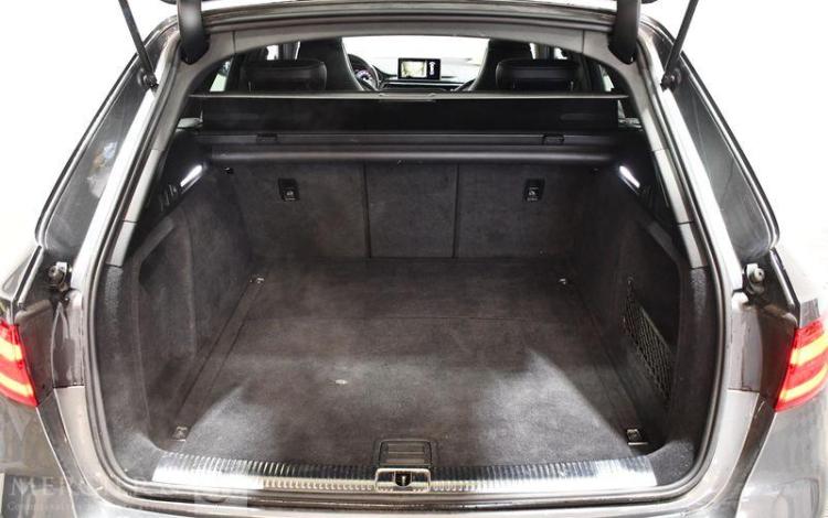 AUDI RS4 GRIS FM-994-TM