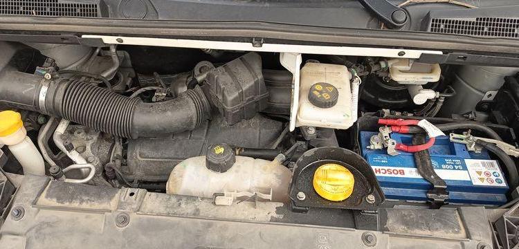 RENAULT TRAFIC 1,6DCI 120CV AVEC NACELLE KLUBB/K21 – 9M – 1138 HEURES  – ANNEE 2020 BLANC FN-131-ML