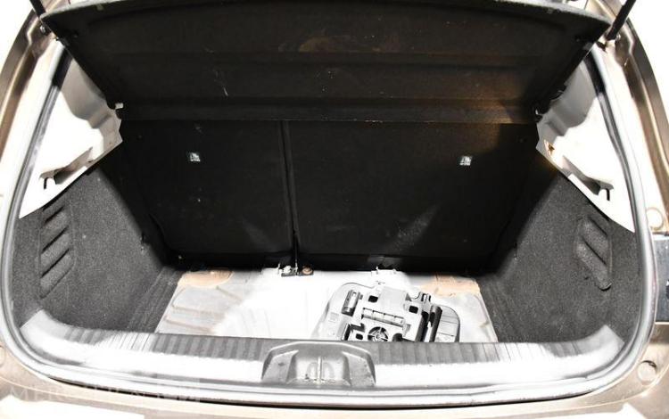 RENAULT CLIO 100 ZEN MARRON FQ-177-JG