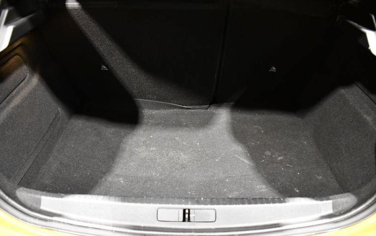 PEUGEOT 208 1,2 PURE TECH  ACTIVE BUSINESS S&S JAUNE FQ-387-WS