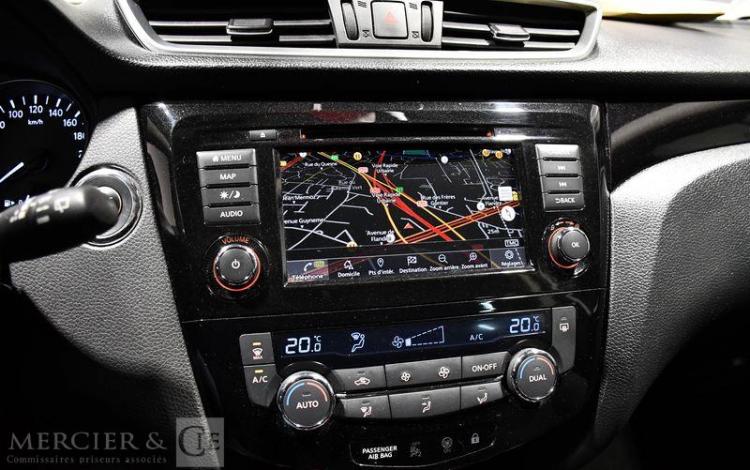 NISSAN QASHQAI DCI 115 N-CONNECTA BLANC FQ-966-TB