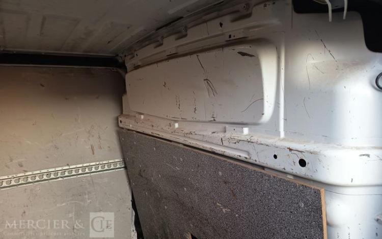 RENAULT TRAFIC 1.6 DCI 95 1T0 L1H1 GRAND-CONFORT 97292 KMS – ANNEE 2020 BLANC FR-824-RH