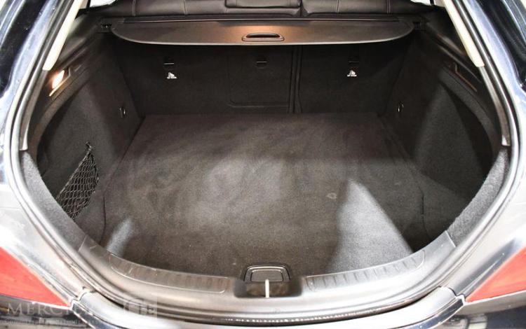 MERCEDES CLA SHOOTING BREAK CDI 200 NOIR FS-796-PT