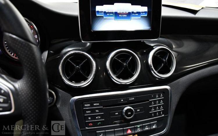 MERCEDES CLA SHOOTING BREAK CDI 200 NOIR FS-796-PT