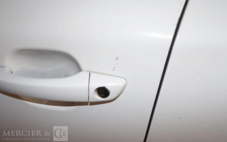 PEUGEOT 2008 1.5 BLUEHDI 100 ALLURE BUSINESS BLANC FS-907-MG