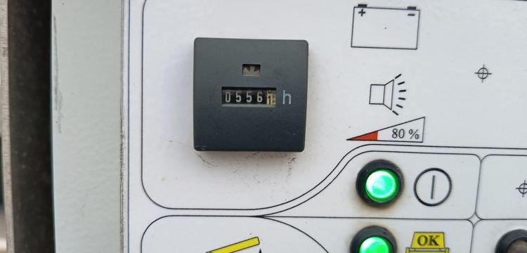 IVECO DAILY 35S14 AVEC NACELLE 141TLE – 12 M – 556 HEURES – 96199 KMS – ANNEE 2020 BLANC FT-458-RV