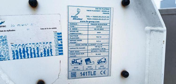 IVECO DAILY 35S14 AVEC NACELLE 141TLE – 12 M – 556 HEURES – 96199 KMS – ANNEE 2020 BLANC FT-458-RV