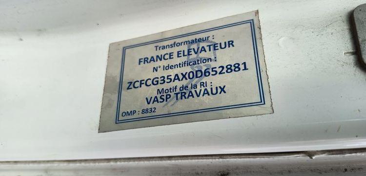 IVECO DAILY 35S14 AVEC NACELLE 141TLE – 12 M – 556 HEURES – 96199 KMS – ANNEE 2020 BLANC FT-458-RV