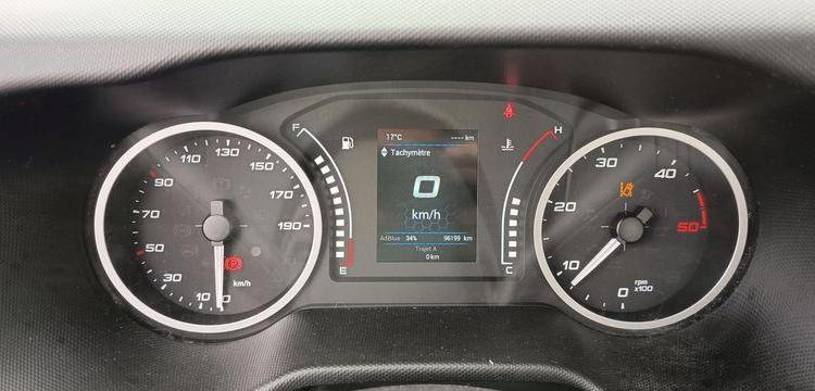 IVECO DAILY 35S14 AVEC NACELLE 141TLE – 12 M – 556 HEURES – 96199 KMS – ANNEE 2020 BLANC FT-458-RV