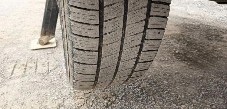 IVECO DAILY 35S14 AVEC NACELLE 141TLE – 12 M – 556 HEURES – 96199 KMS – ANNEE 2020 BLANC FT-458-RV