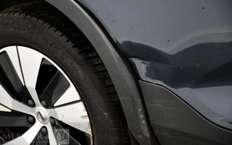 VOLVO XC40 T5 BUSINESS BLEU FT-816-EK