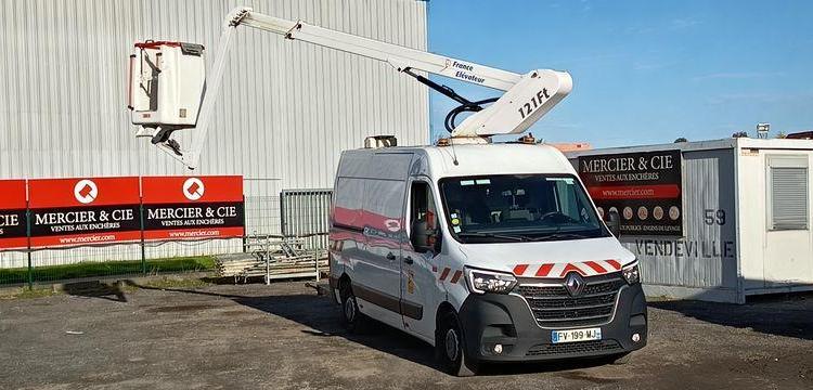 RENAULT MASTER L2H2 AVEC NACELLE FRANCE ELEVATEUR 121F – 10 M – 594 HEURES – ANNEE 2020 BLANC FV-199-MJ