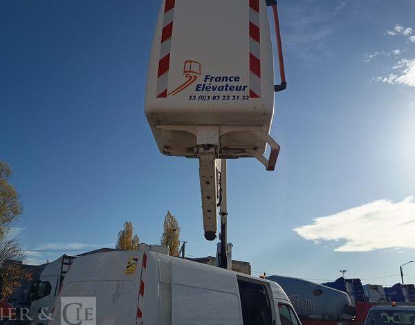 RENAULT MASTER L2H2 AVEC NACELLE FRANCE ELEVATEUR 121F – 10 M – 594 HEURES – ANNEE 2020 BLANC FV-199-MJ