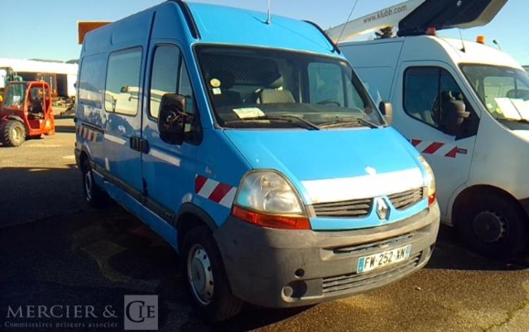 RENAULT MASTER 2.5 DCI 100 35 L2H2 CONFORT BLEU FW-252-XN
