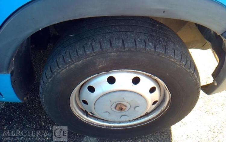 RENAULT MASTER 2.5 DCI 100 35 L2H2 CONFORT BLEU FW-252-XN