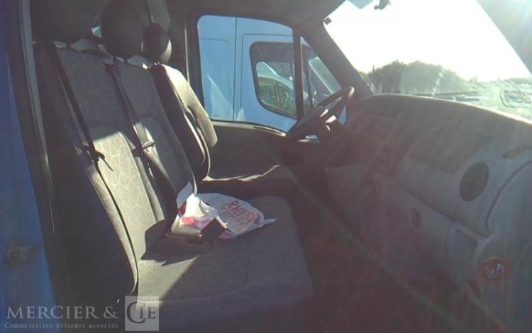 RENAULT MASTER 2.5 DCI 100 35 L2H2 CONFORT BLEU FW-252-XN