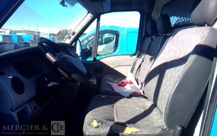 RENAULT MASTER 2.5 DCI 100 35 L2H2 CONFORT BLEU FW-252-XN