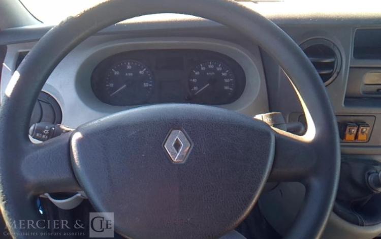 RENAULT MASTER 2.5 DCI 100 35 L2H2 CONFORT BLEU FW-252-XN