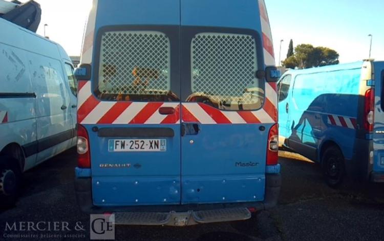 RENAULT MASTER 2.5 DCI 100 35 L2H2 CONFORT BLEU FW-252-XN