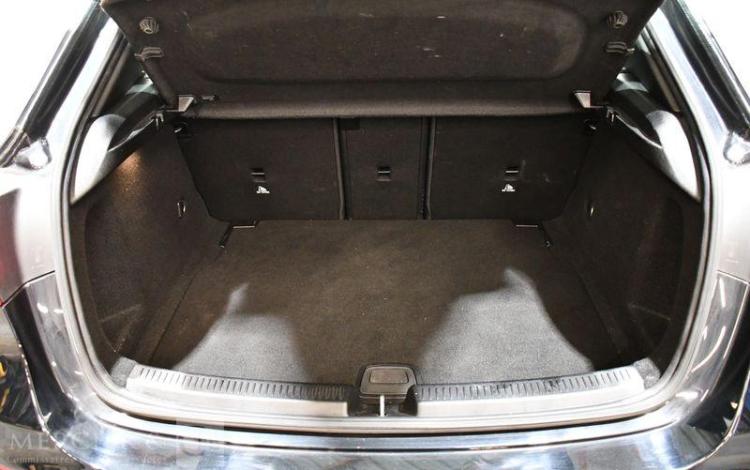 MERCEDES CLASSE A 180 PROGRESSIVE LINE NOIR FW-437-FG