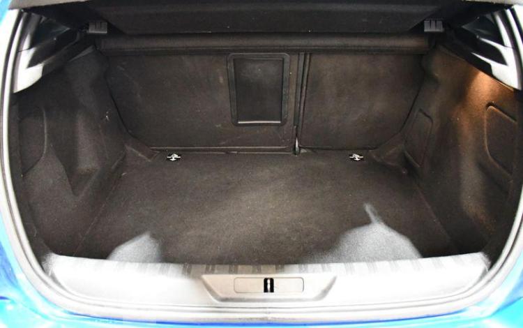 PEUGEOT 308 GT PACK BLUEHDI 130 BLEU FY-086-KC