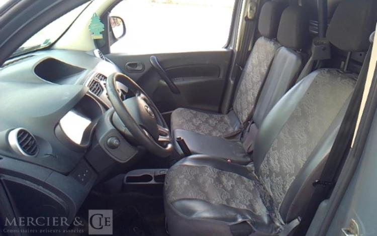 NISSAN NV250 GRIS FY-190-BF