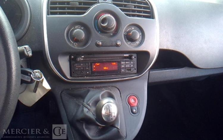 NISSAN NV250 GRIS FY-190-BF