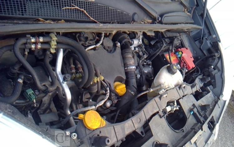 NISSAN NV250 GRIS FY-190-BF