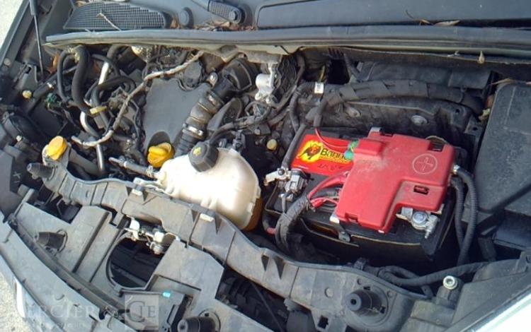 NISSAN NV250 GRIS FY-190-BF