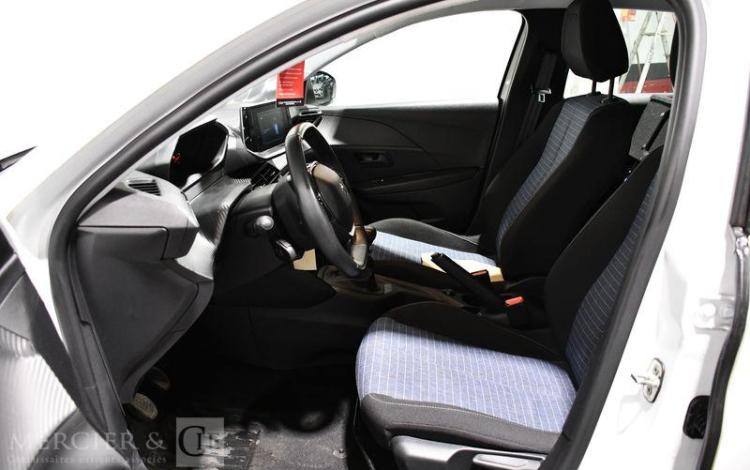 PEUGEOT 208 STE 1,6 BLUE HDI 100 PREMIUM PACK BLANC FZ-500-FH