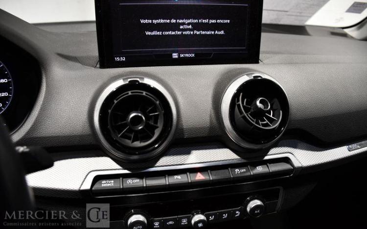 AUDI Q2 1.5 35 TFSI 150 SPORT ATTRACTION S-TRONIC BVA GRIS FZ-782-HD