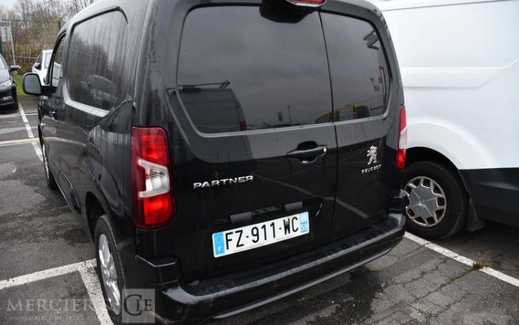 PEUGEOT PARTNER ASPHALT STANDARD 650kg BLUEHDI NOIR FZ-911-WC
