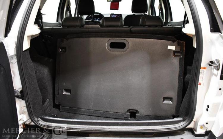 FORD ECOSPORT TITANIUM BLANC GA-733-CC