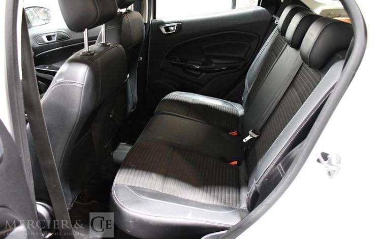 FORD ECOSPORT TITANIUM BLANC GA-733-CC