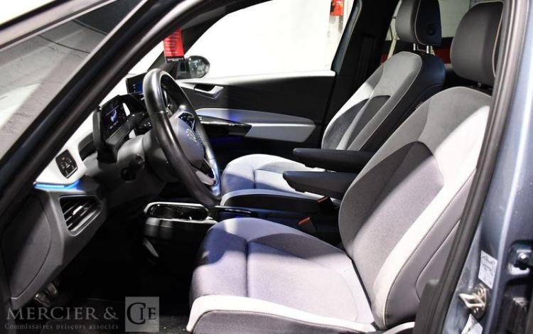 VOLKSWAGEN ID 3 PRO TOUR 150 kwh GRIS GA-843-JM