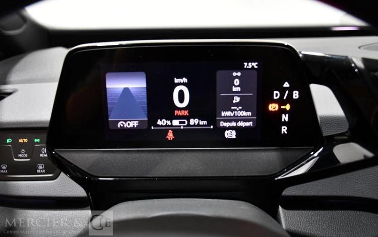 VOLKSWAGEN ID3 GRIS GA-935-GV