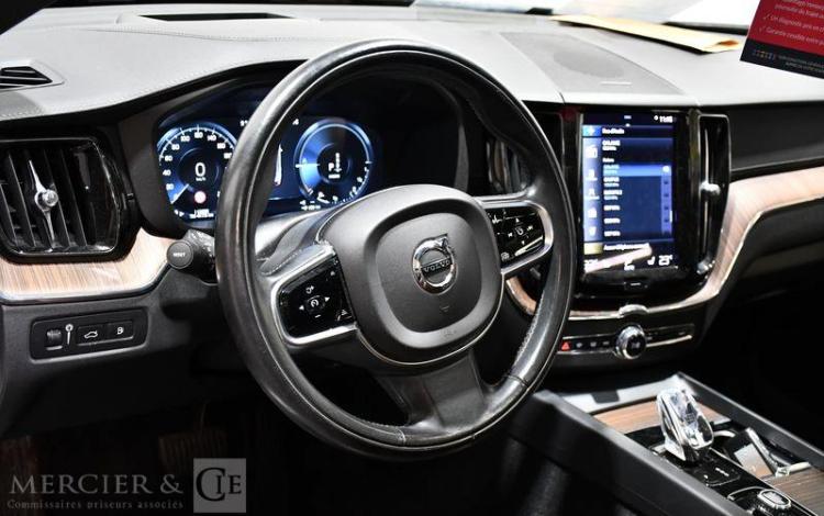 VOLVO XC60 T6 INSLUX 4M NOIR GB-822-XL
