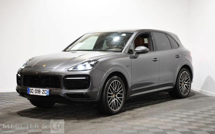 PORSCHE CAYENNE 3,0 E – HYBRID GRIS GC-018-ZC