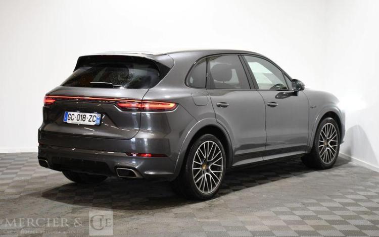 PORSCHE CAYENNE 3,0 E – HYBRID GRIS GC-018-ZC