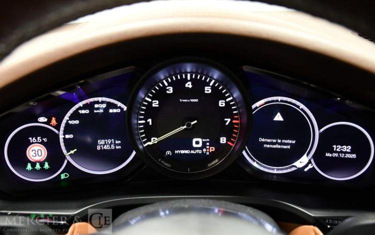 PORSCHE CAYENNE 3,0 E – HYBRID GRIS GC-018-ZC