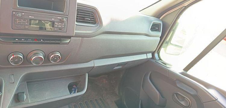 RENAULT MASTER AVEC NACELLE KLUBB KL32 / 10 M -DIESEL – 271 HEURES – 29791 KMS – AN 2016 BLANC GC-197-VK