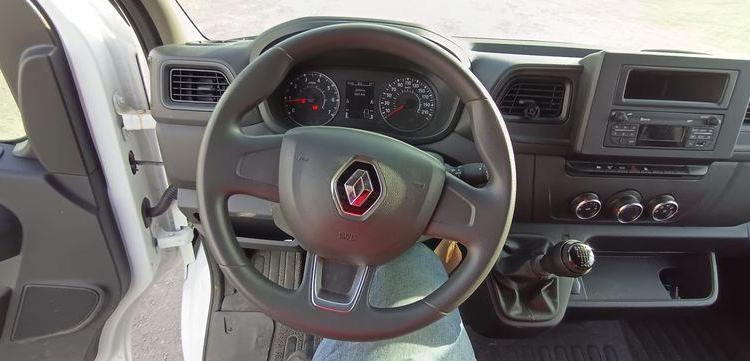 RENAULT MASTER AVEC NACELLE KLUBB KL32 / 10 M -DIESEL – 271 HEURES – 29791 KMS – AN 2016 BLANC GC-197-VK