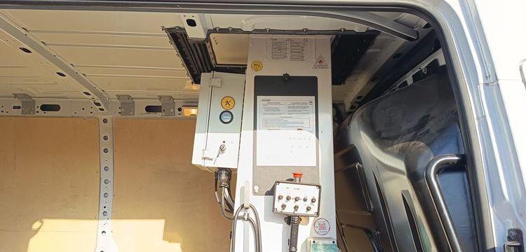 RENAULT MASTER AVEC NACELLE KLUBB KL32 / 10 M -DIESEL – 271 HEURES – 29791 KMS – AN 2016 BLANC GC-197-VK