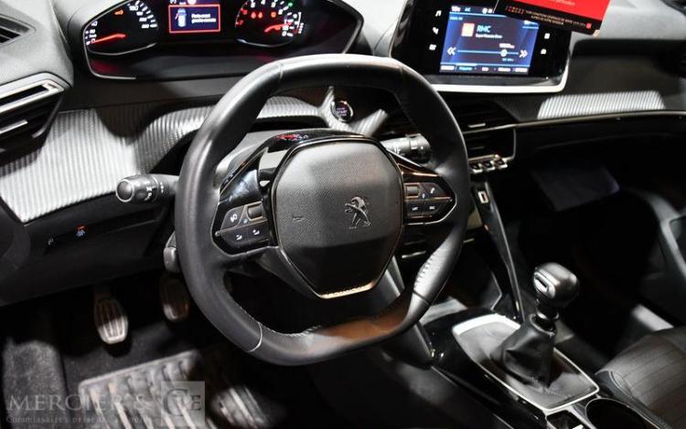 PEUGEOT 208 A,E ALLURE BLUEHDI NOIR GC-630-CW